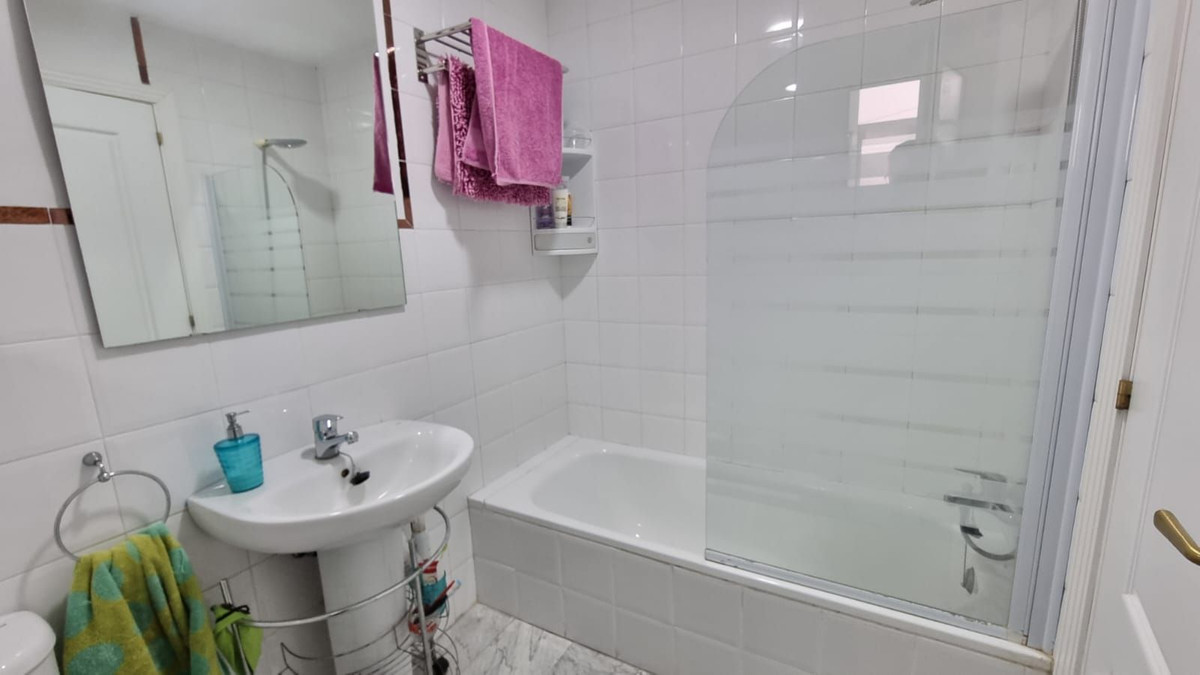 2 Bed Apartment for sale in San Luis De Sabinillas Costa Del Sol, Málaga, Spain