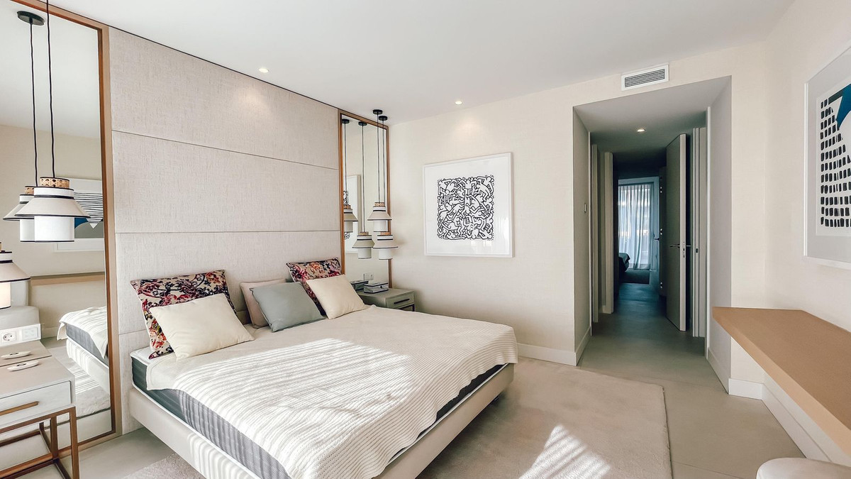 3 Bed Apartment for sale in Estepona Costa Del Sol, Málaga, Spain