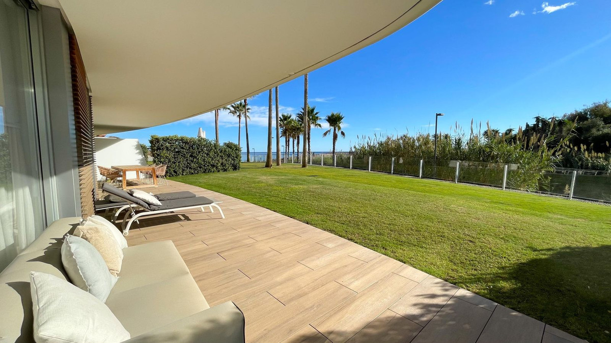 3 Bed Apartment for sale in Estepona Costa Del Sol, Málaga, Spain