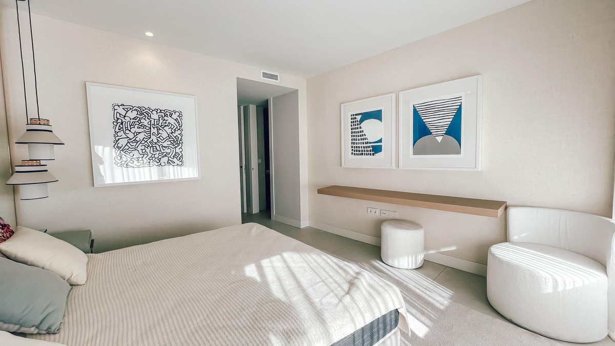 3 Bed Apartment for sale in Estepona Costa Del Sol, Málaga, Spain