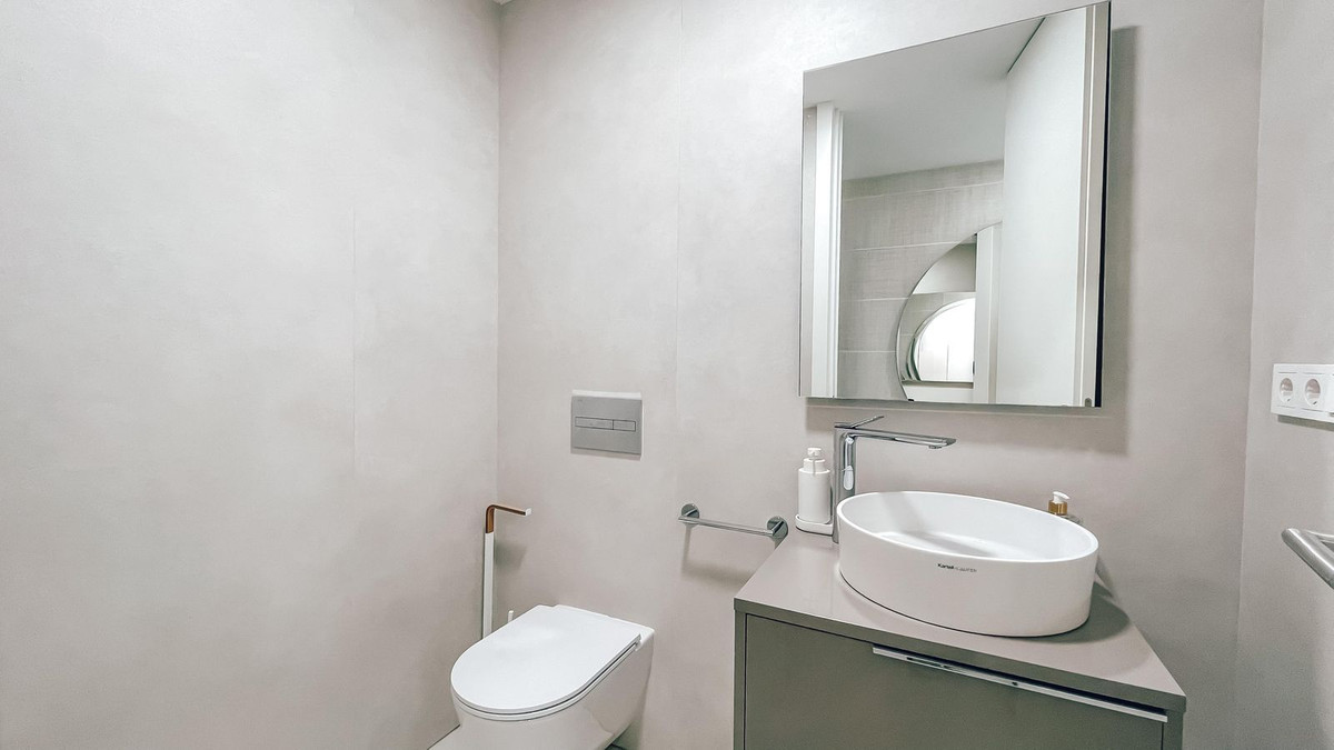 3 Bed Apartment for sale in Estepona Costa Del Sol, Málaga, Spain