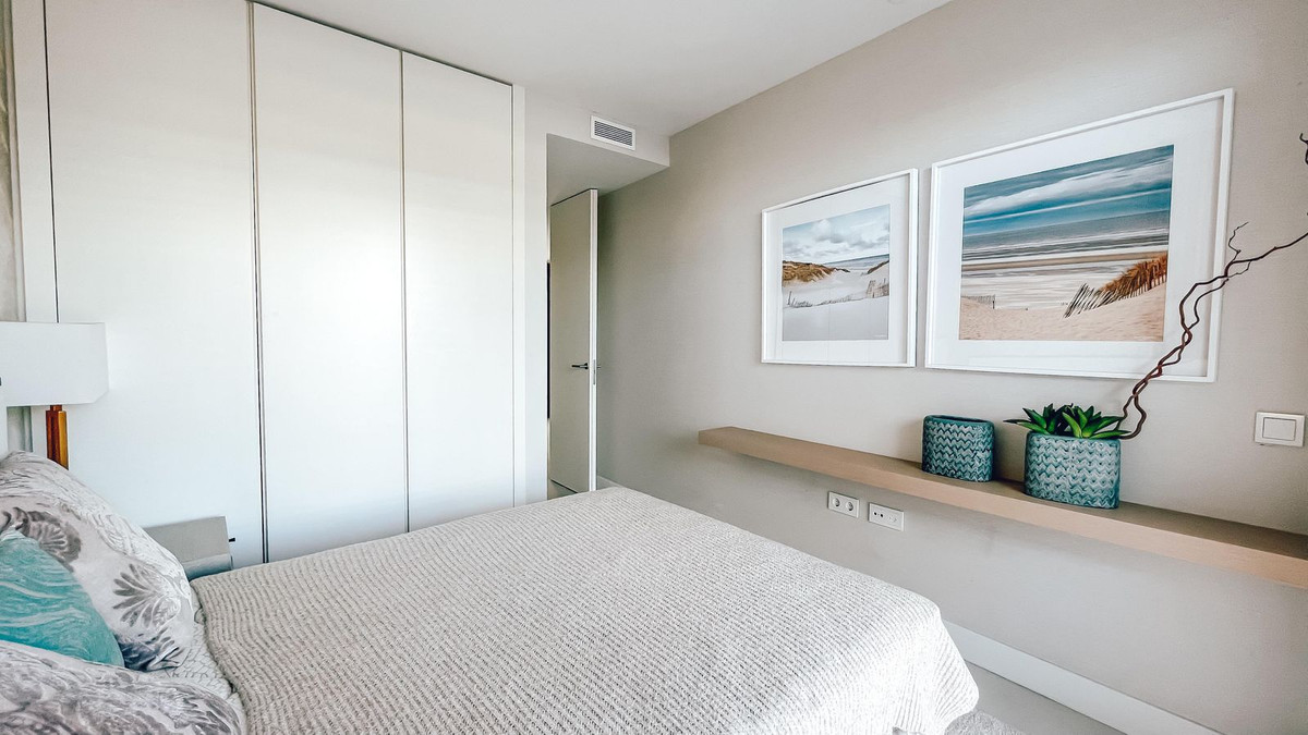 3 Bed Apartment for sale in Estepona Costa Del Sol, Málaga, Spain
