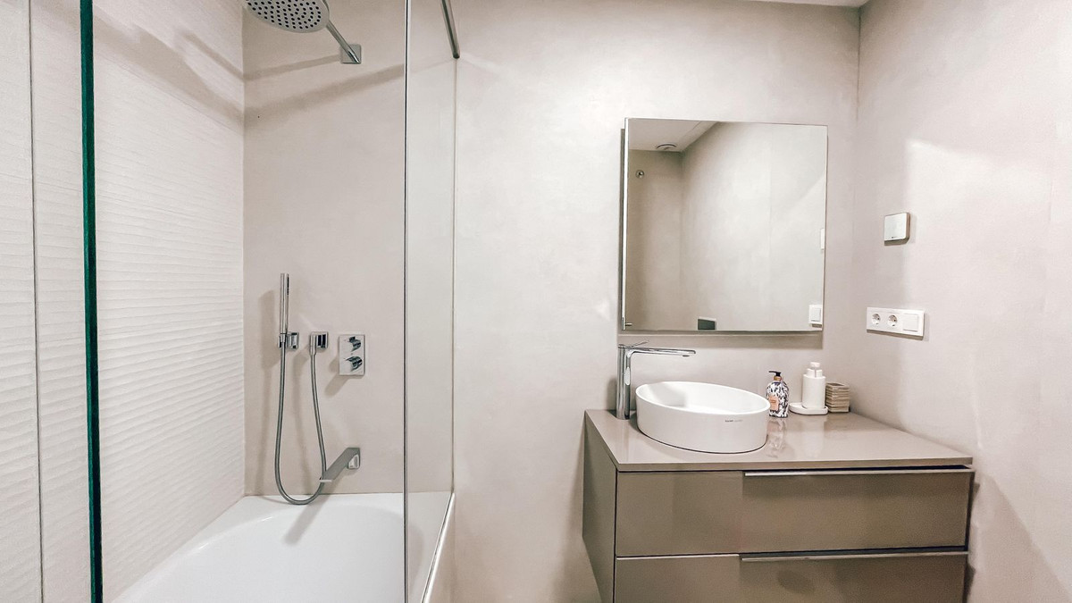 3 Bed Apartment for sale in Estepona Costa Del Sol, Málaga, Spain