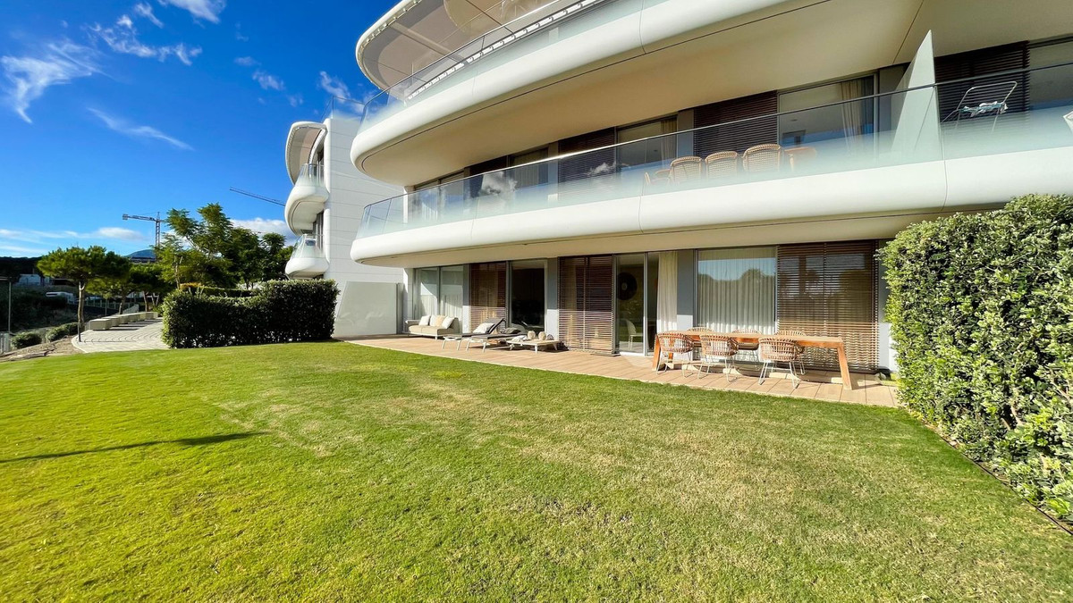 3 Bed Apartment for sale in Estepona Costa Del Sol, Málaga, Spain