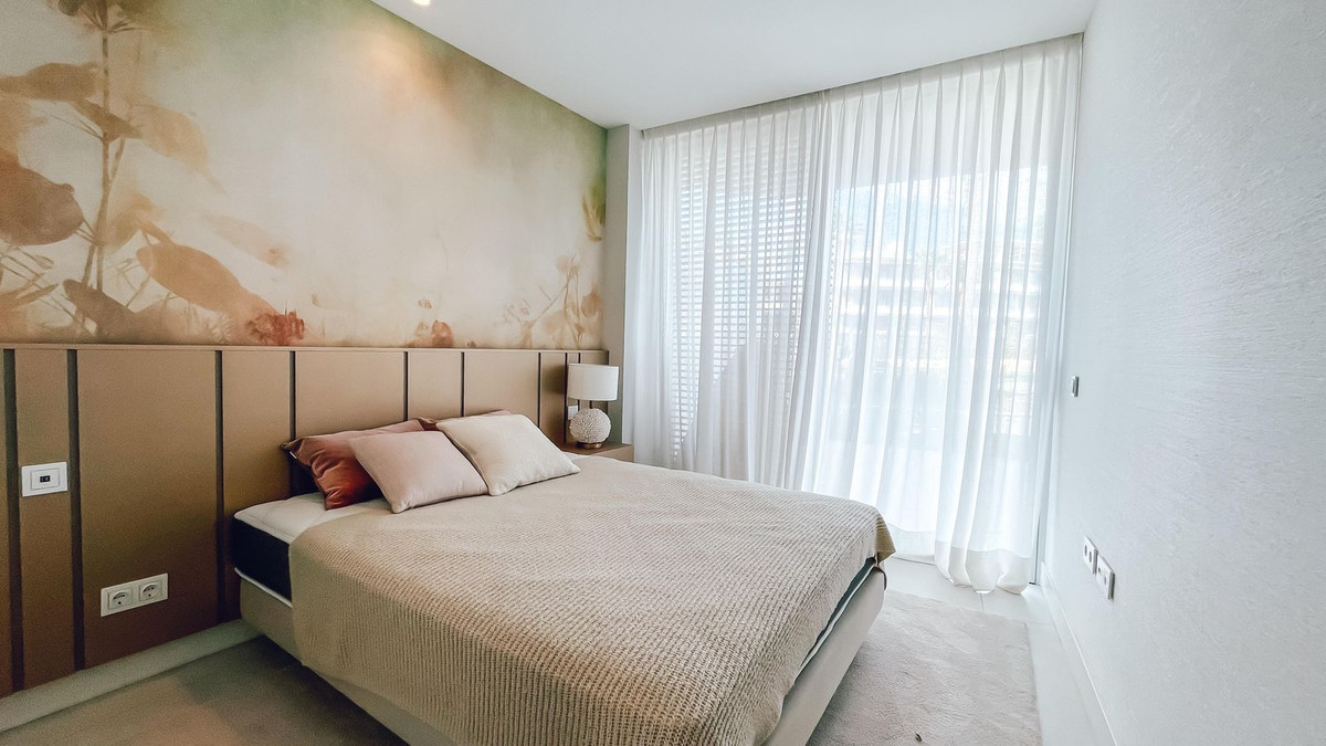 3 Bed Apartment for sale in Estepona Costa Del Sol, Málaga, Spain
