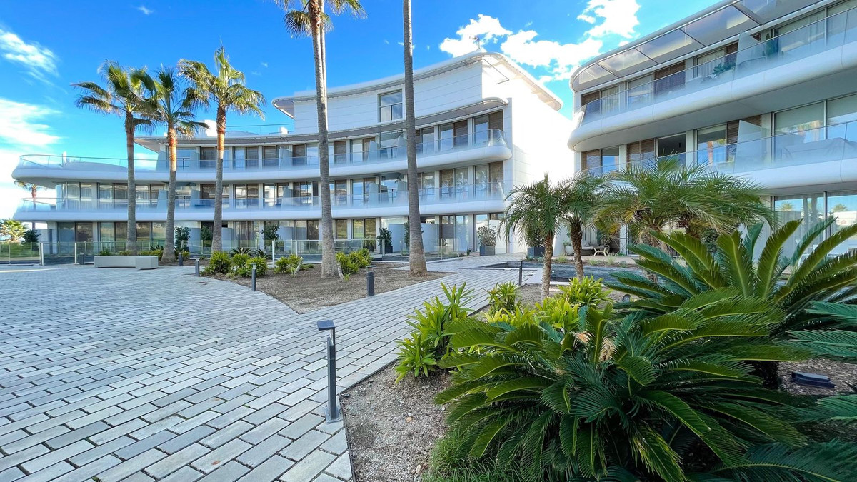 3 Bed Apartment for sale in Estepona Costa Del Sol, Málaga, Spain