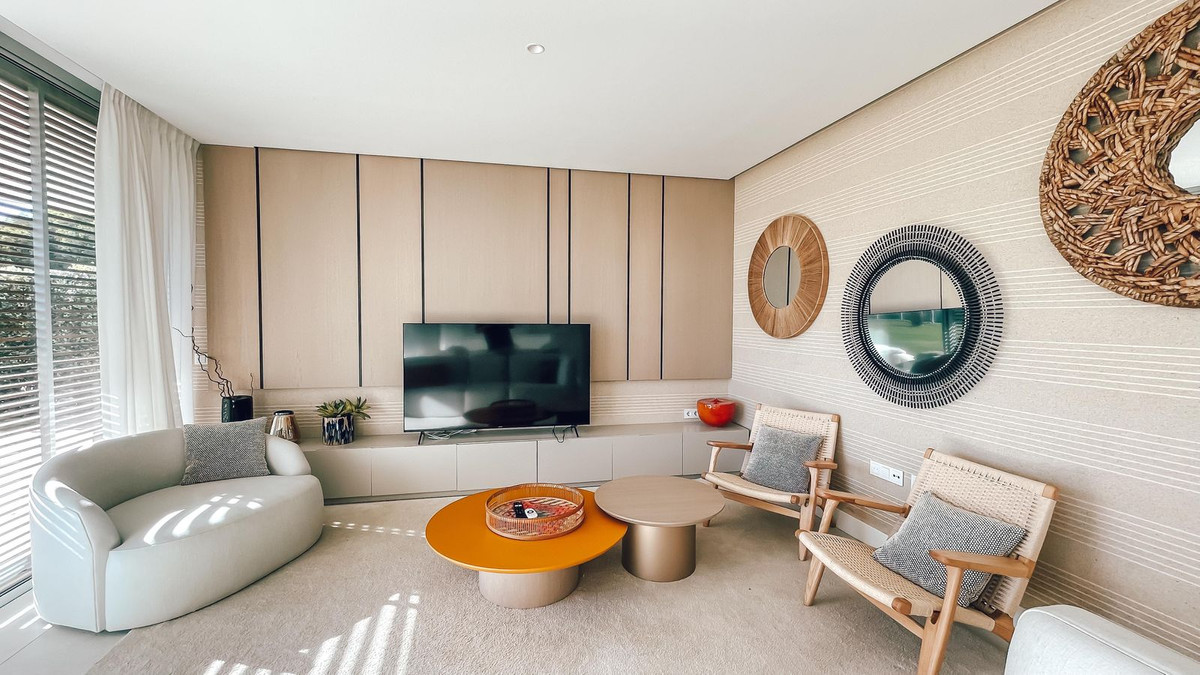 3 Bed Apartment for sale in Estepona Costa Del Sol, Málaga, Spain