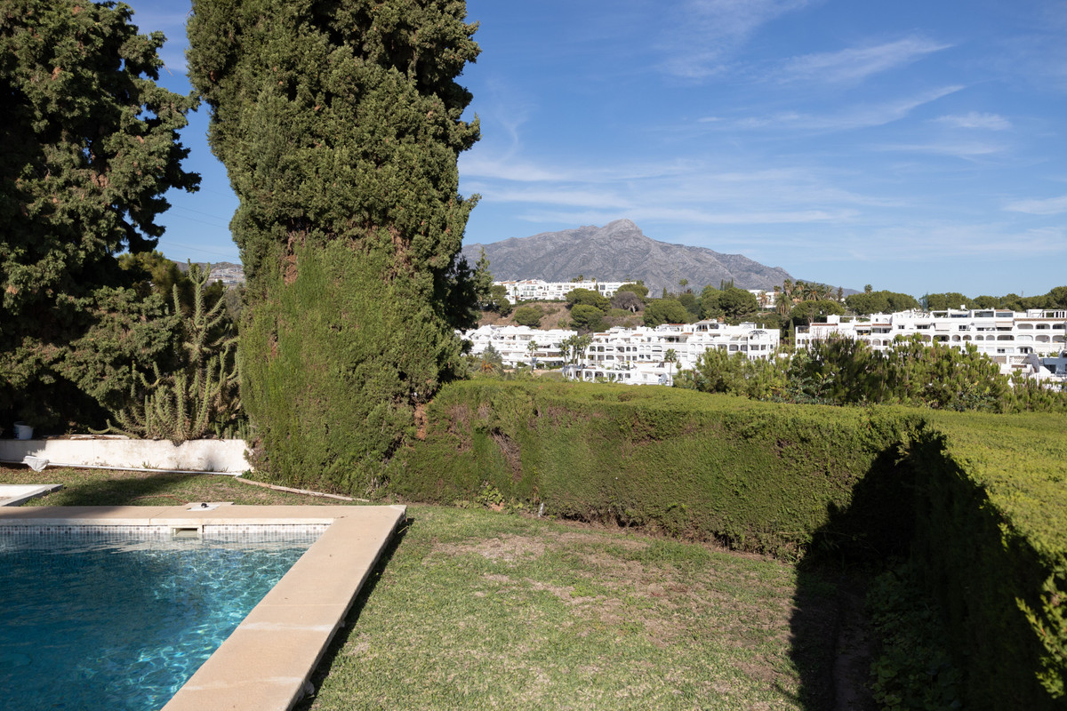 3 Bed Townhouse for sale in La Quinta Costa Del Sol, Málaga, Spain
