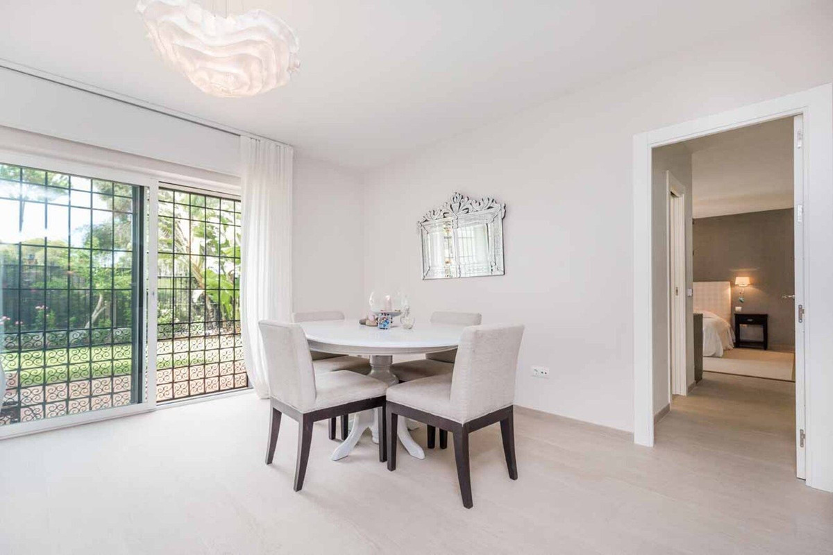 6 Bed Townhouse for sale in Río Real Costa Del Sol, Málaga, Spain