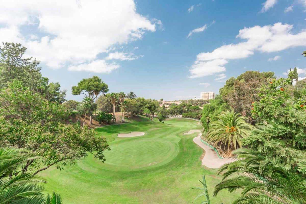6 Bed Townhouse for sale in Río Real Costa Del Sol, Málaga, Spain
