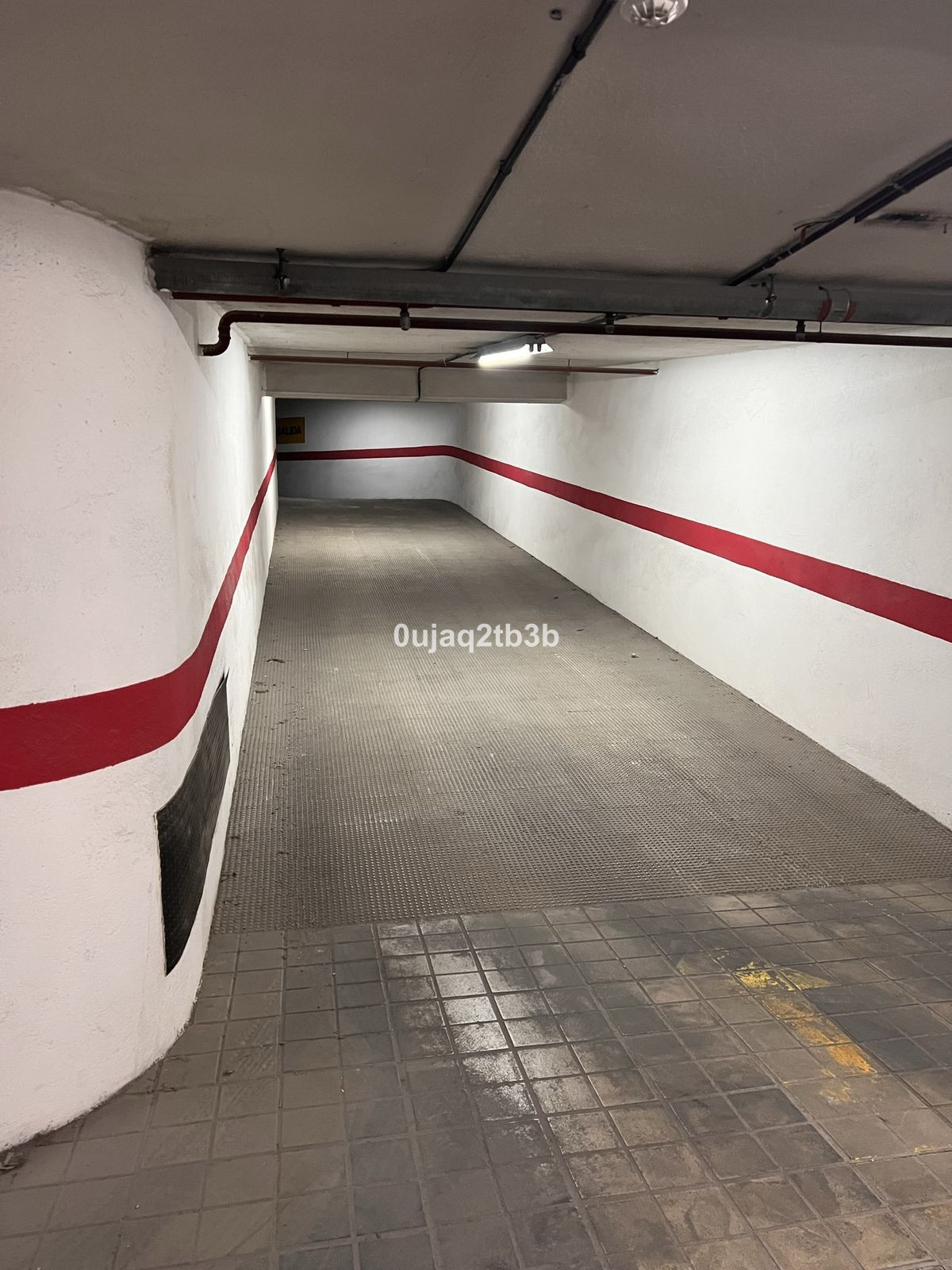 Se vende Aparcamiento de 1 dormitorios en Costa Del Sol, Málaga, España