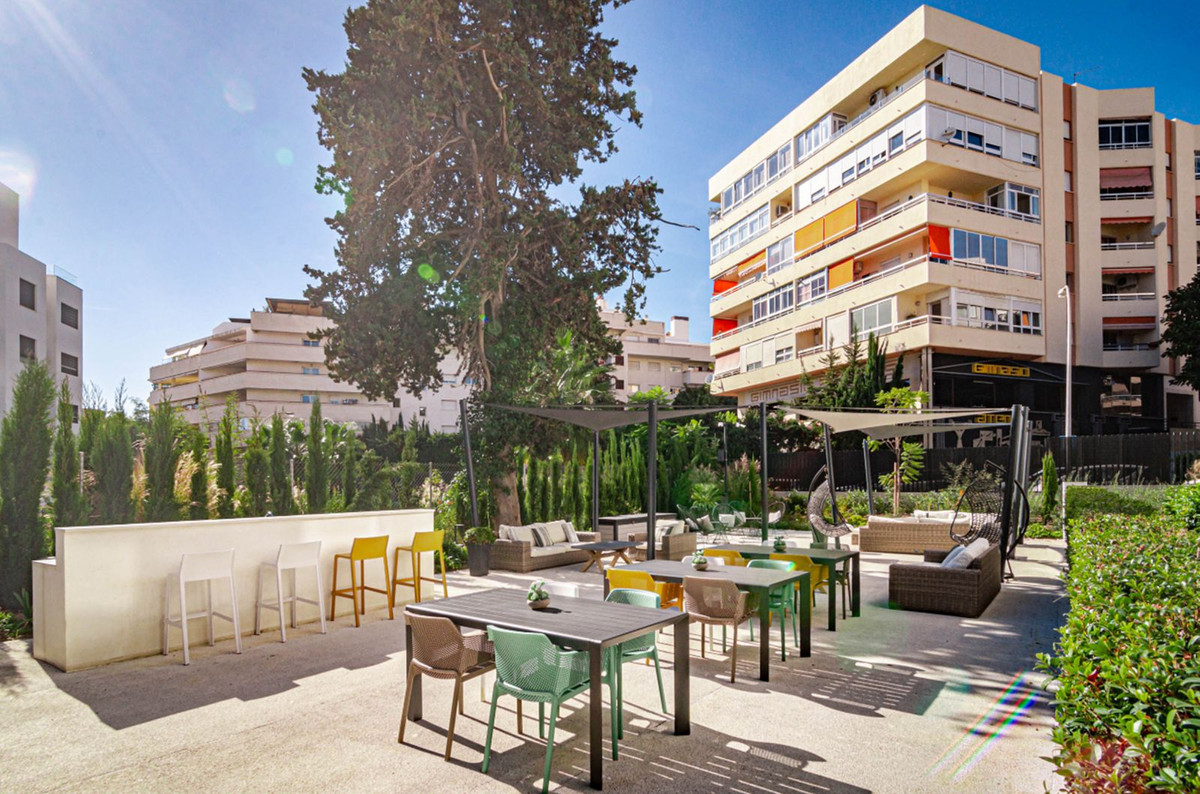3 Bed Apartment for sale in Marbella Costa Del Sol, Málaga, Spain