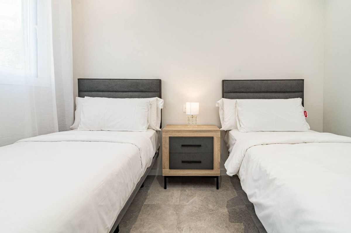 3 Bed Apartment for sale in Marbella Costa Del Sol, Málaga, Spain