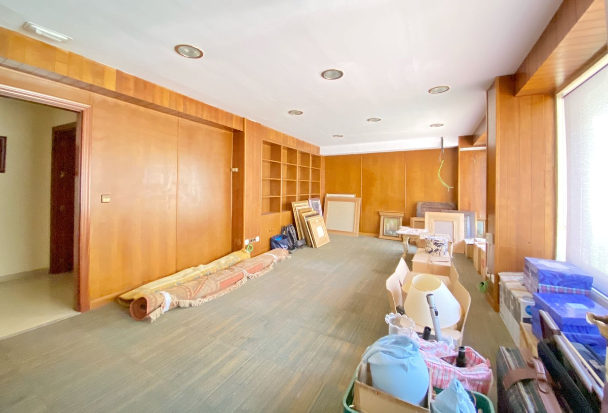 Se vende Oficina de 9 dormitorios en Costa Del Sol, Málaga, España