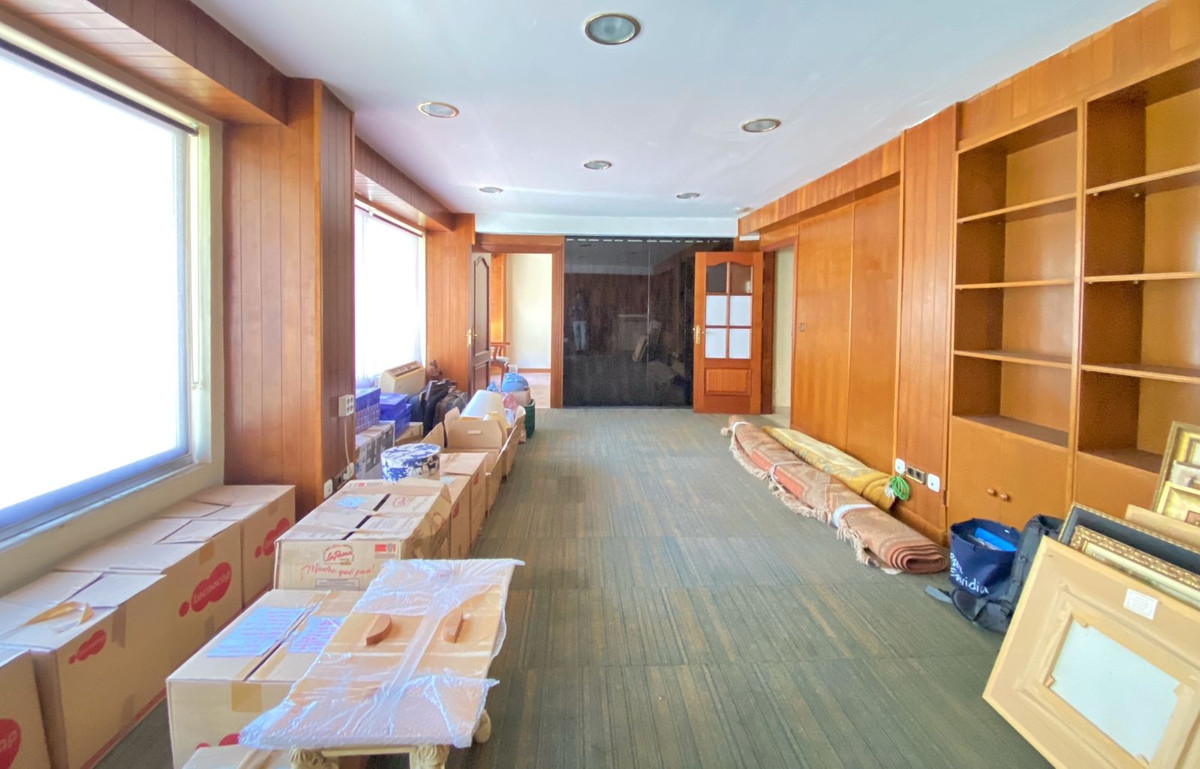 Se vende Oficina de 9 dormitorios en Costa Del Sol, Málaga, España