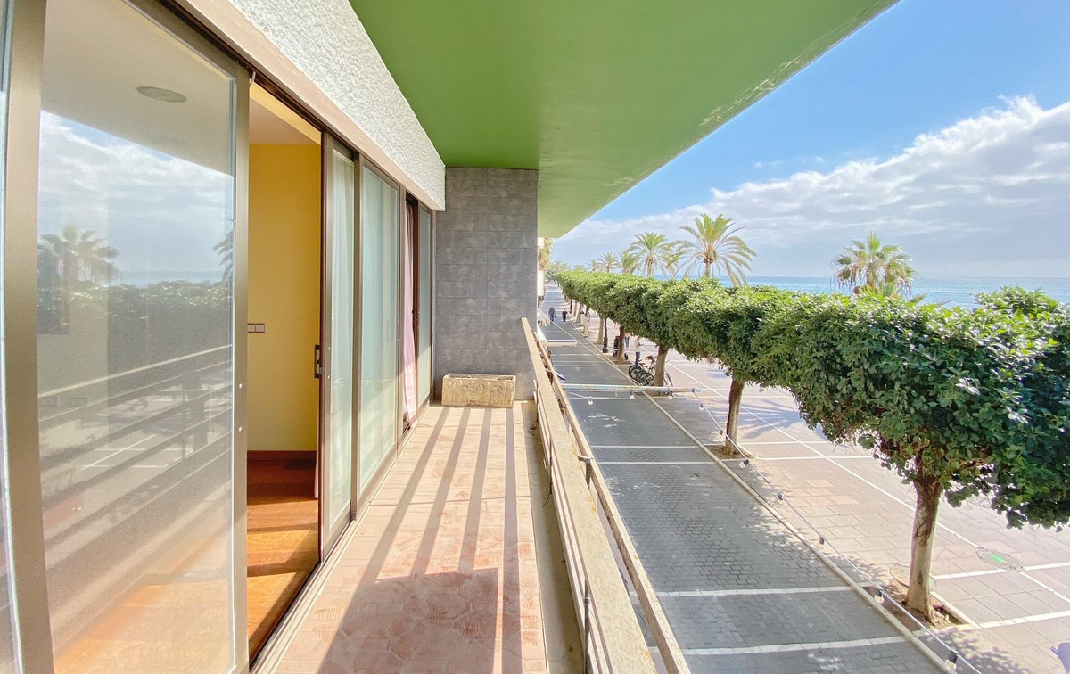 Se vende Oficina de 9 dormitorios en Costa Del Sol, Málaga, España