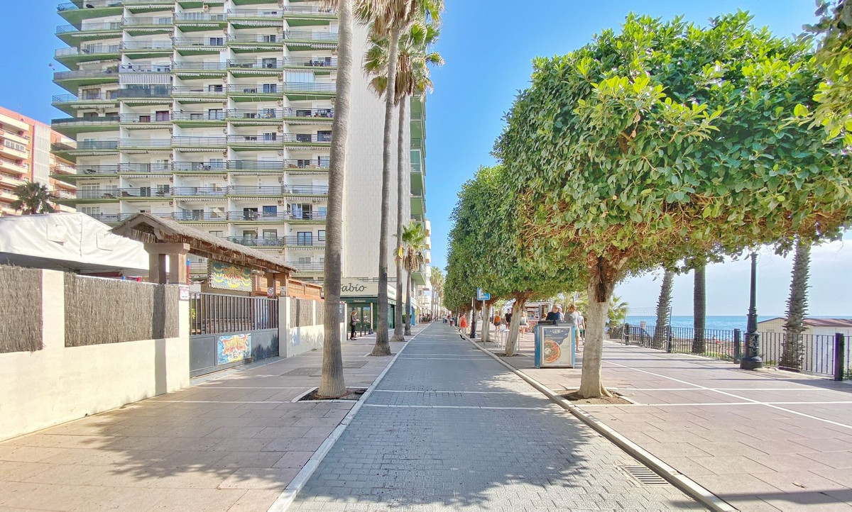 Se vende Oficina de 9 dormitorios en Costa Del Sol, Málaga, España