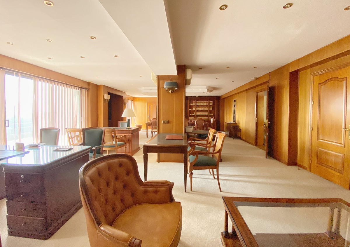 Se vende Oficina de 9 dormitorios en Costa Del Sol, Málaga, España