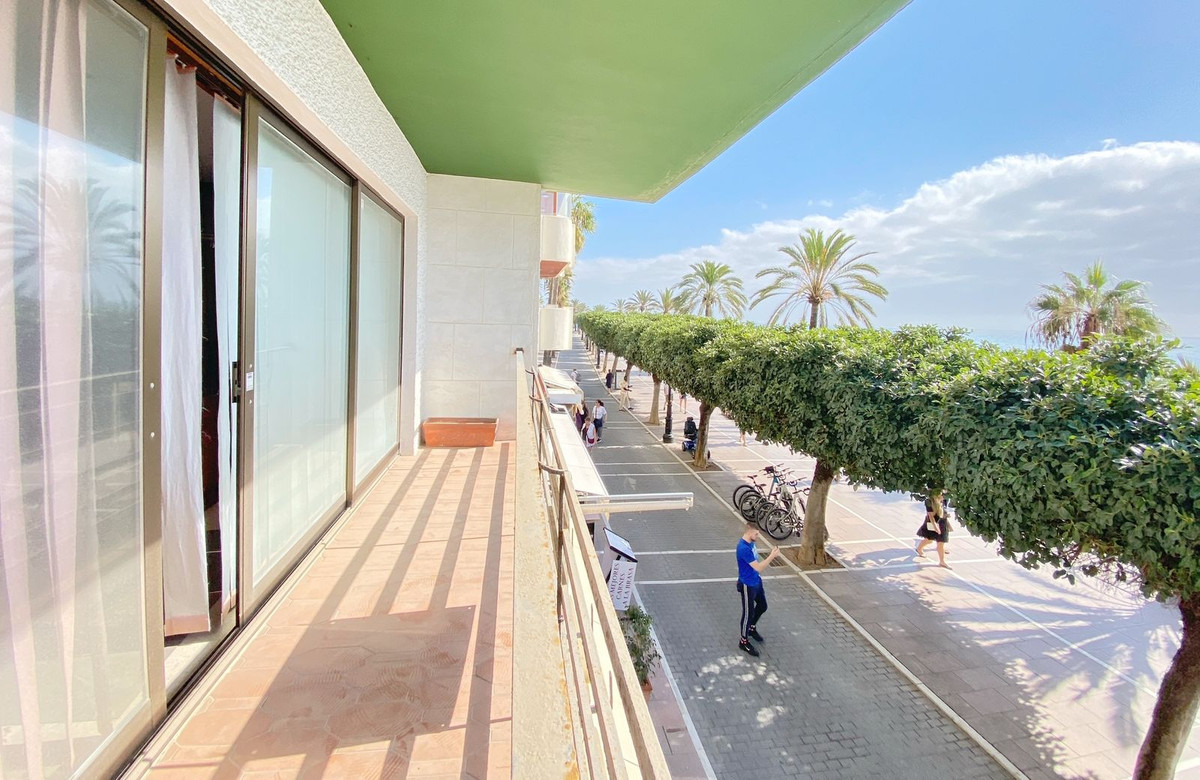 Se vende Oficina de 9 dormitorios en Costa Del Sol, Málaga, España