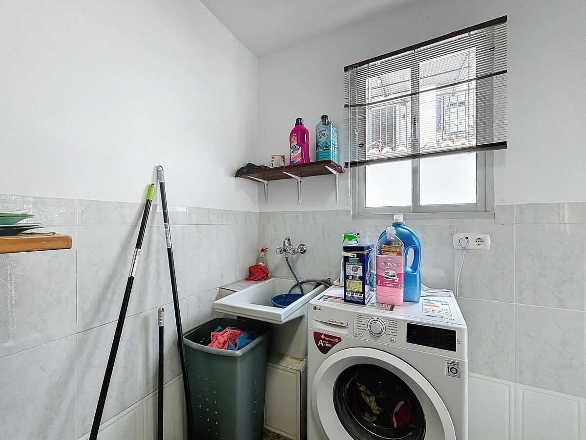 Se vende Pareada de 3 dormitorios en Costa Del Sol East, Málaga, España