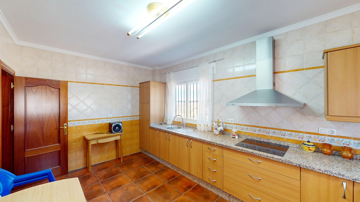 Se vende Villa - Chalet de 5 dormitorios en Costa Del Sol East, Málaga, España