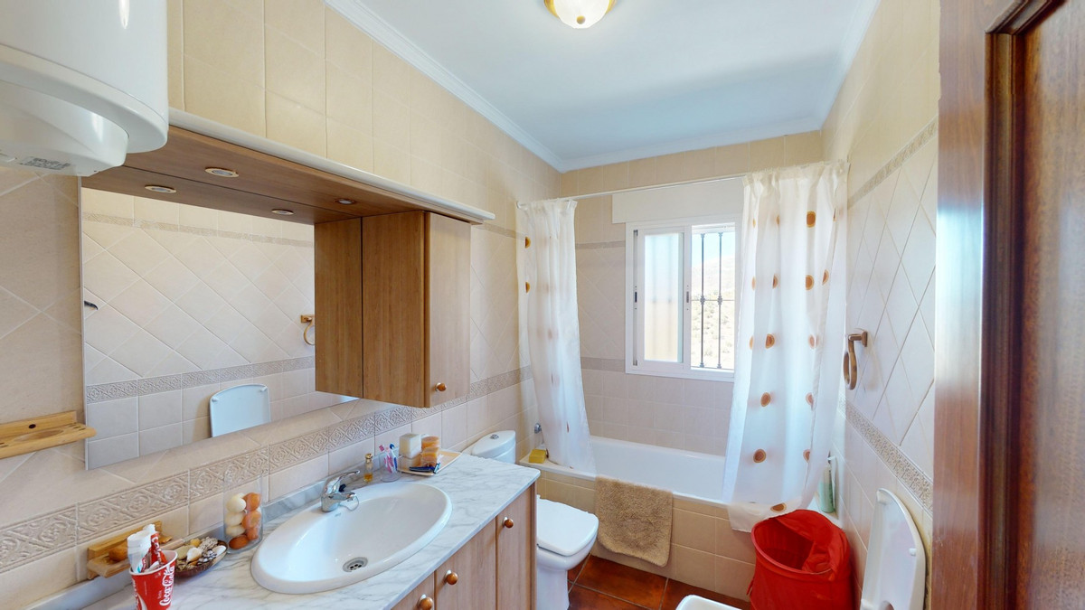 Se vende Villa - Chalet de 5 dormitorios en Costa Del Sol East, Málaga, España