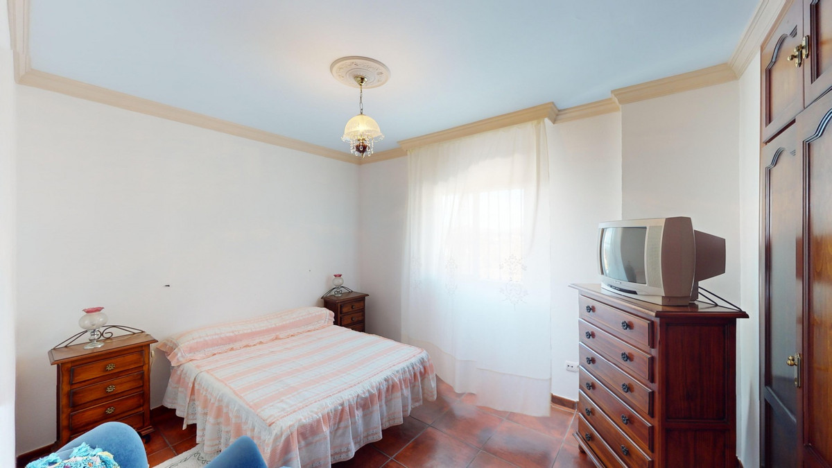 Se vende Villa - Chalet de 5 dormitorios en Costa Del Sol East, Málaga, España