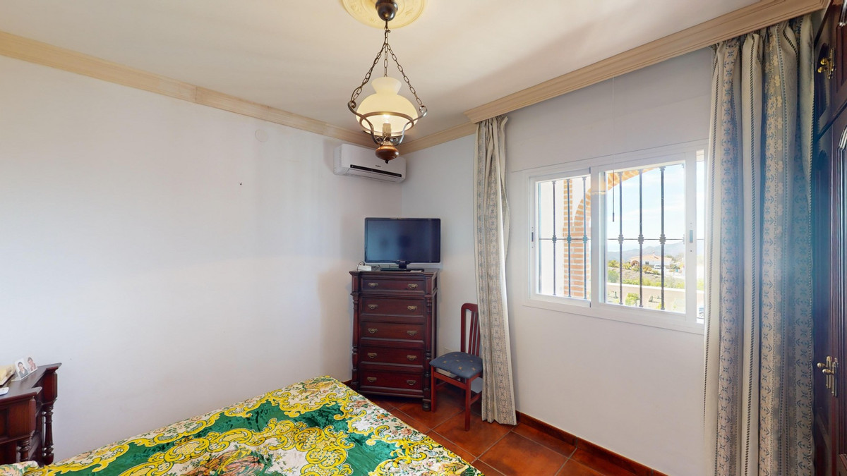 Se vende Villa - Chalet de 5 dormitorios en Costa Del Sol East, Málaga, España