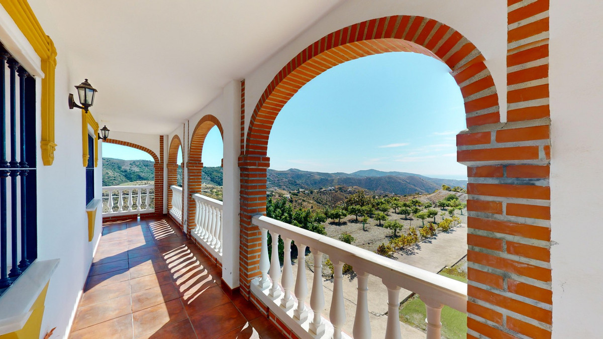 Se vende Villa - Chalet de 5 dormitorios en Costa Del Sol East, Málaga, España