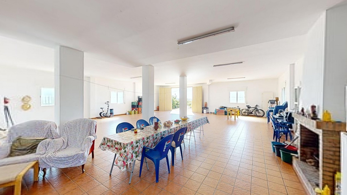 Se vende Villa - Chalet de 5 dormitorios en Costa Del Sol East, Málaga, España