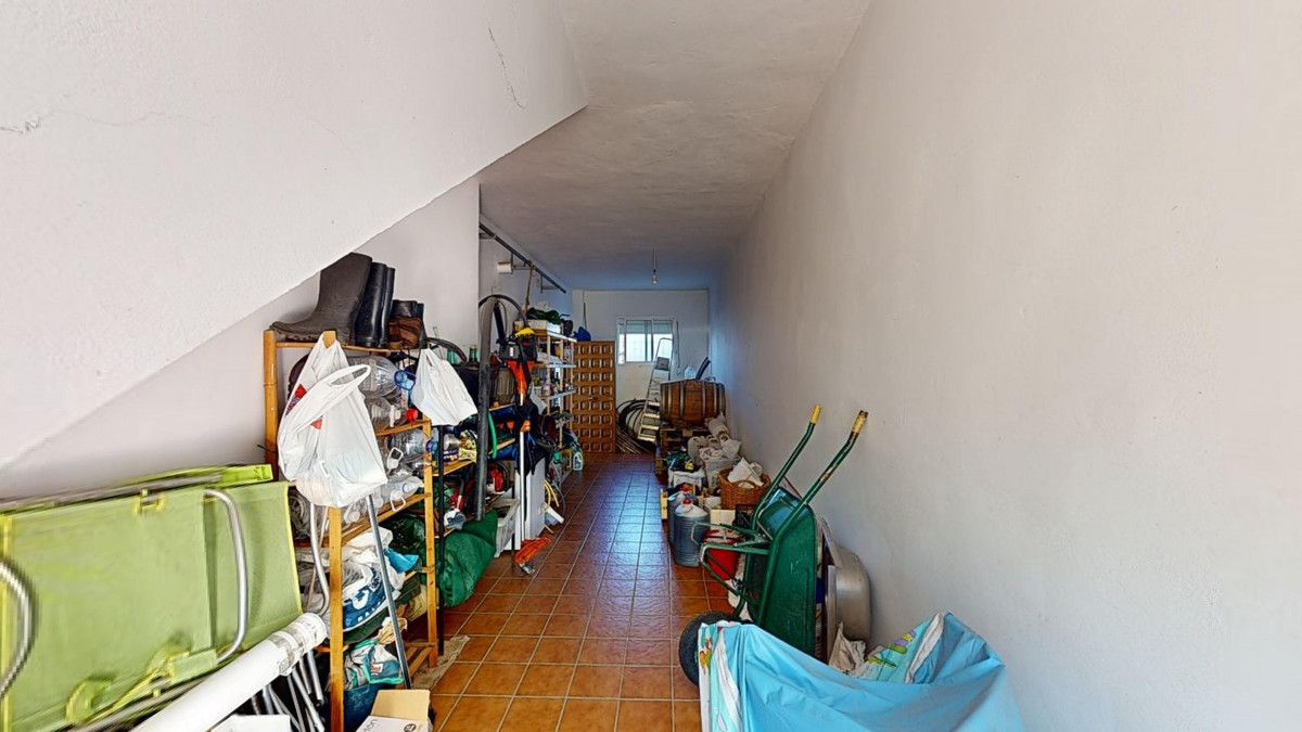 Se vende Villa - Chalet de 5 dormitorios en Costa Del Sol East, Málaga, España