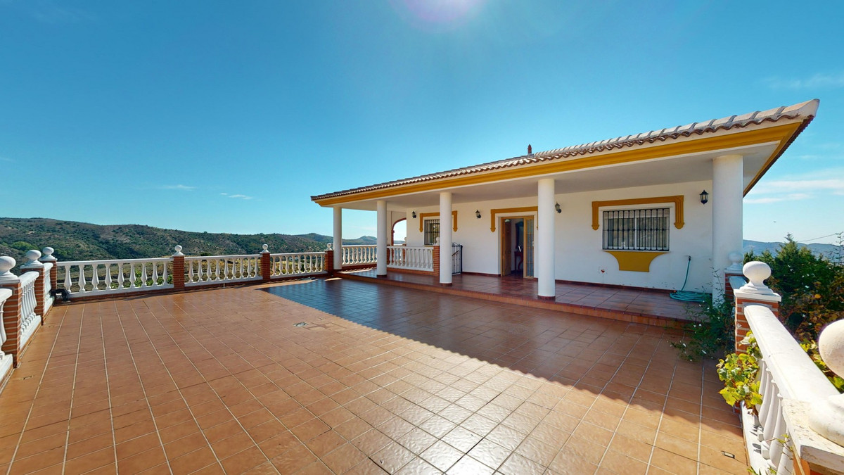 Se vende Villa - Chalet de 5 dormitorios en Costa Del Sol East, Málaga, España