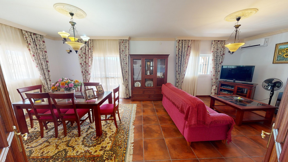 Se vende Villa - Chalet de 5 dormitorios en Costa Del Sol East, Málaga, España