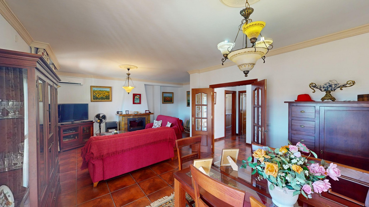 Se vende Villa - Chalet de 5 dormitorios en Costa Del Sol East, Málaga, España