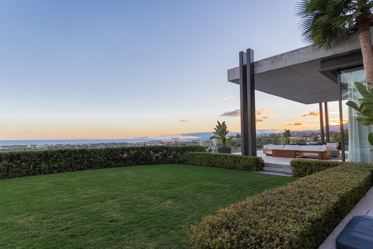 7 Bed Townhouse for sale in La Quinta Costa Del Sol, Málaga, Spain