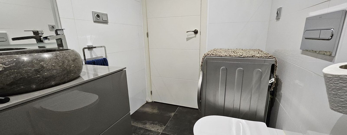 Se vende Estudio Planta Media de 1 dormitorios en Costa Del Sol, Málaga, España