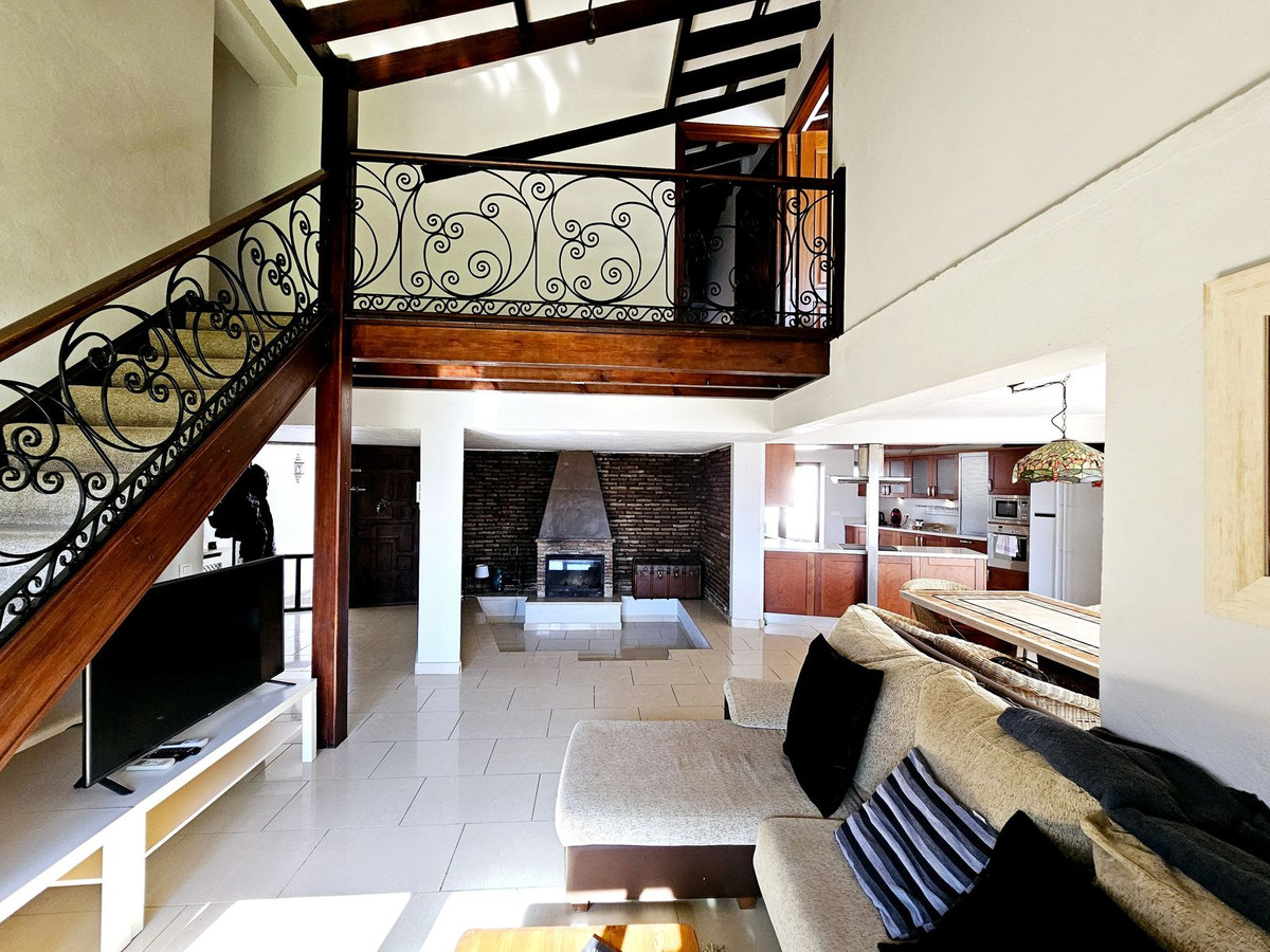 6 Bed Townhouse for sale in Estepona Costa Del Sol, Málaga, Spain