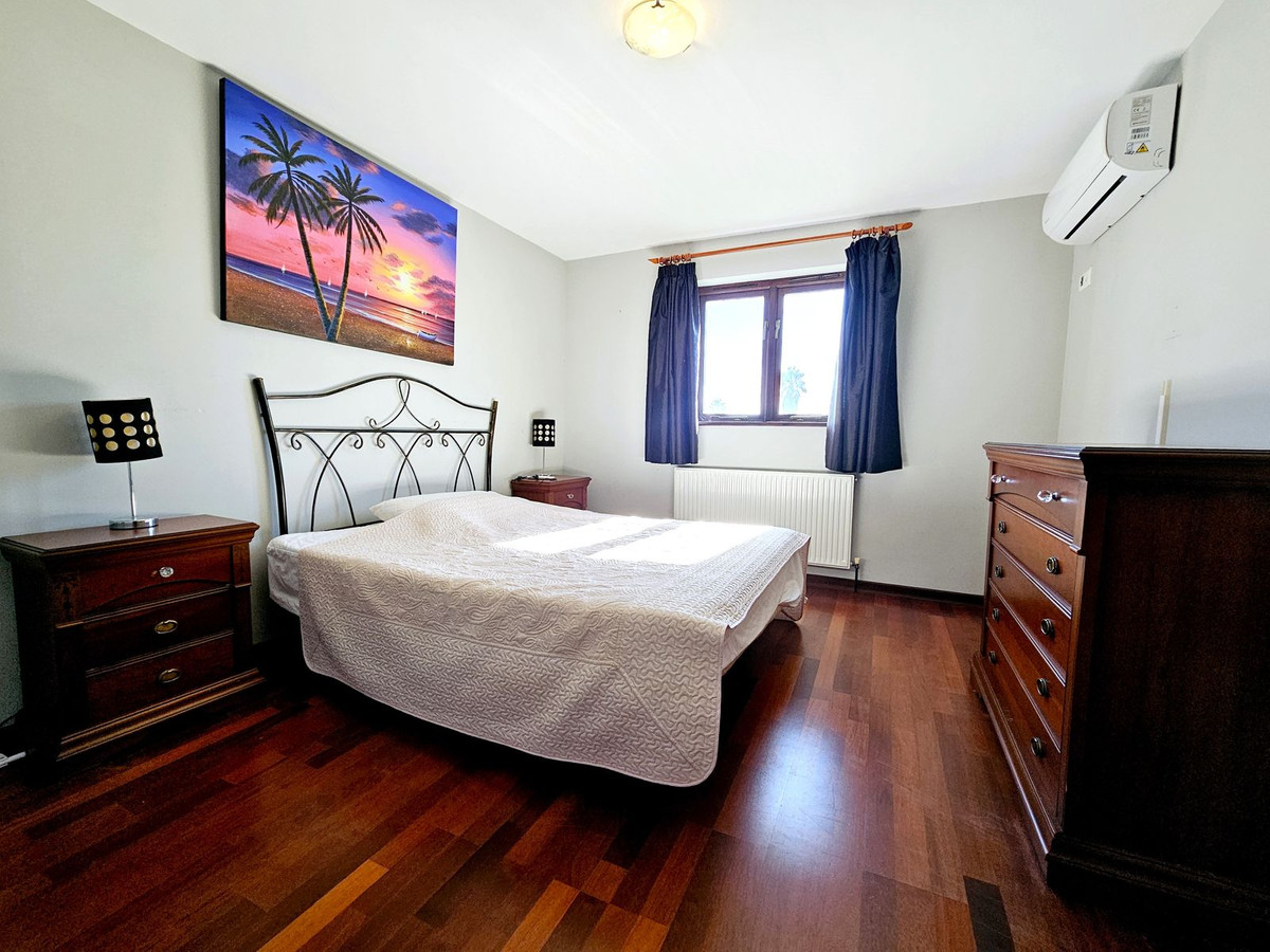 6 Bed Townhouse for sale in Estepona Costa Del Sol, Málaga, Spain