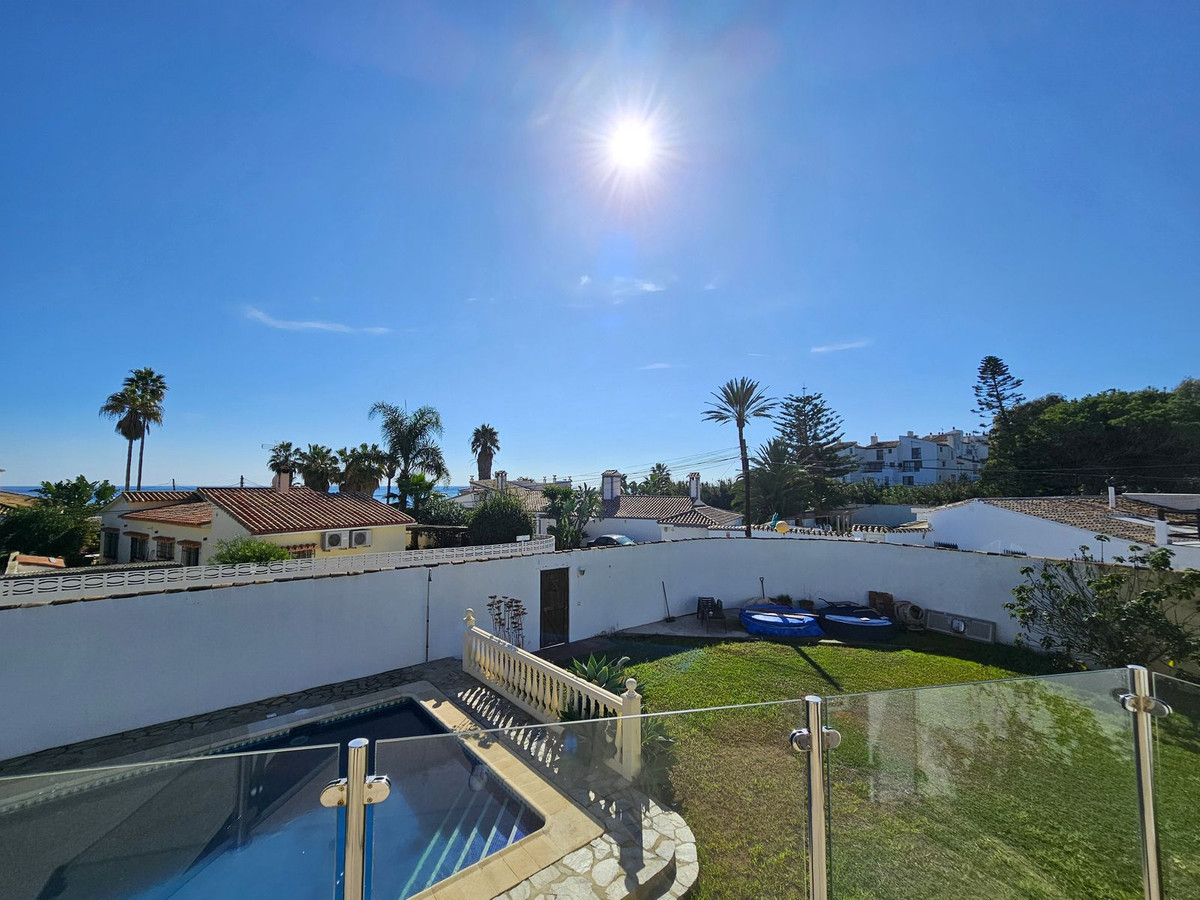 6 Bed Townhouse for sale in Estepona Costa Del Sol, Málaga, Spain