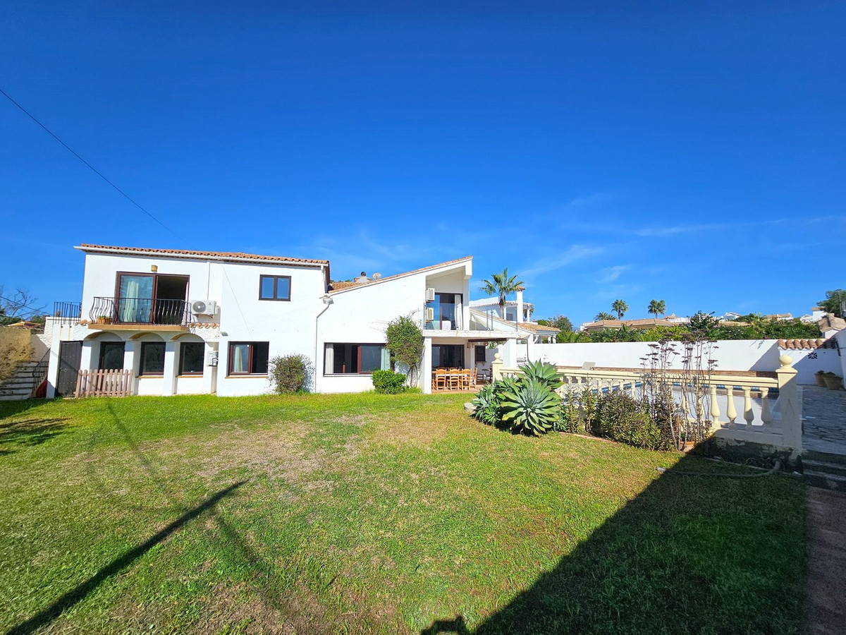 6 Bed Townhouse for sale in Estepona Costa Del Sol, Málaga, Spain