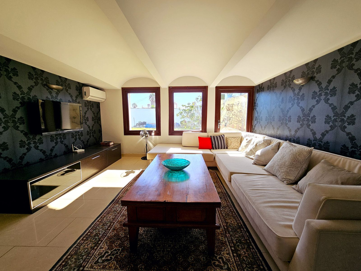 6 Bed Townhouse for sale in Estepona Costa Del Sol, Málaga, Spain