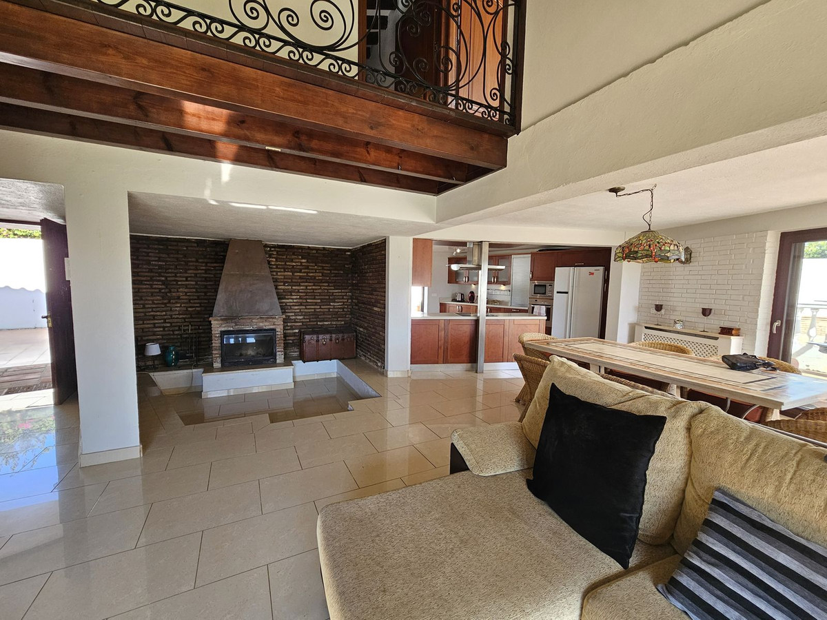 6 Bed Townhouse for sale in Estepona Costa Del Sol, Málaga, Spain