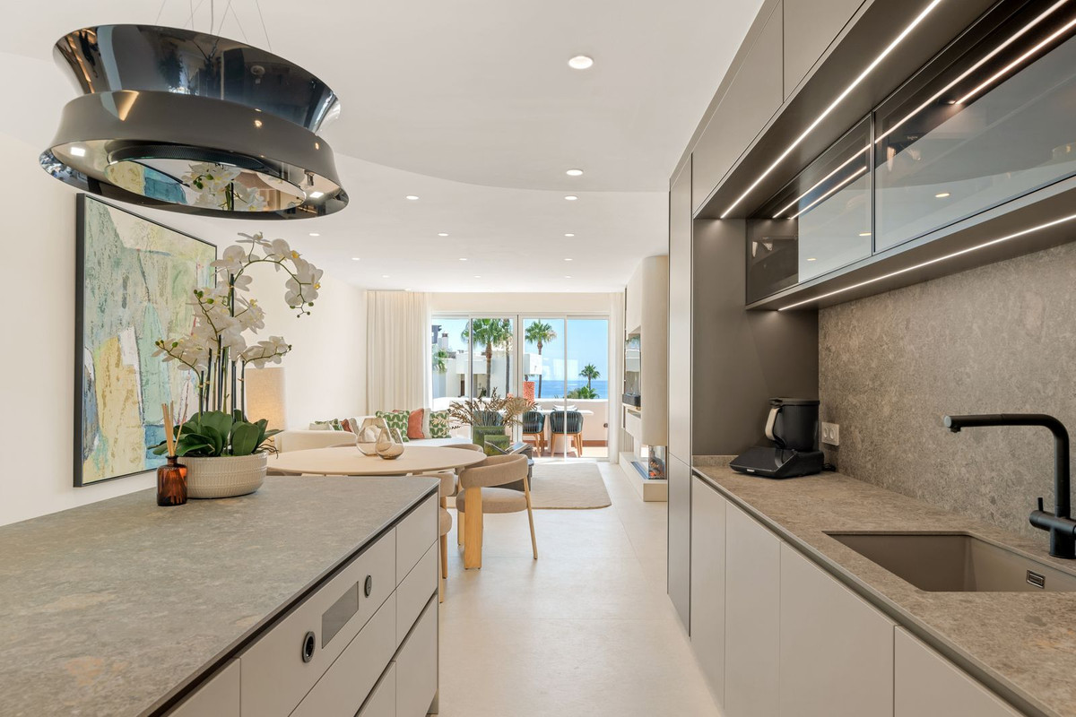 3 Bed Apartment for sale in New Golden Mile Costa Del Sol, Málaga, Spain