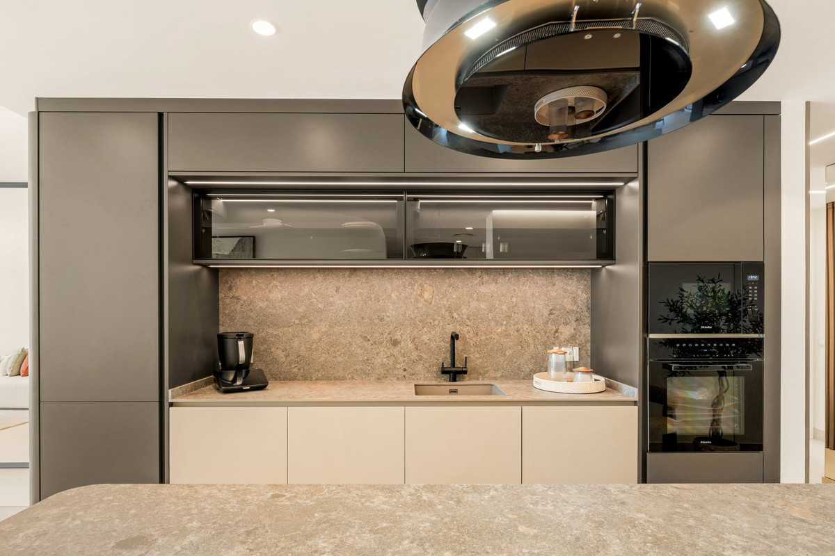 3 Bed Apartment for sale in New Golden Mile Costa Del Sol, Málaga, Spain