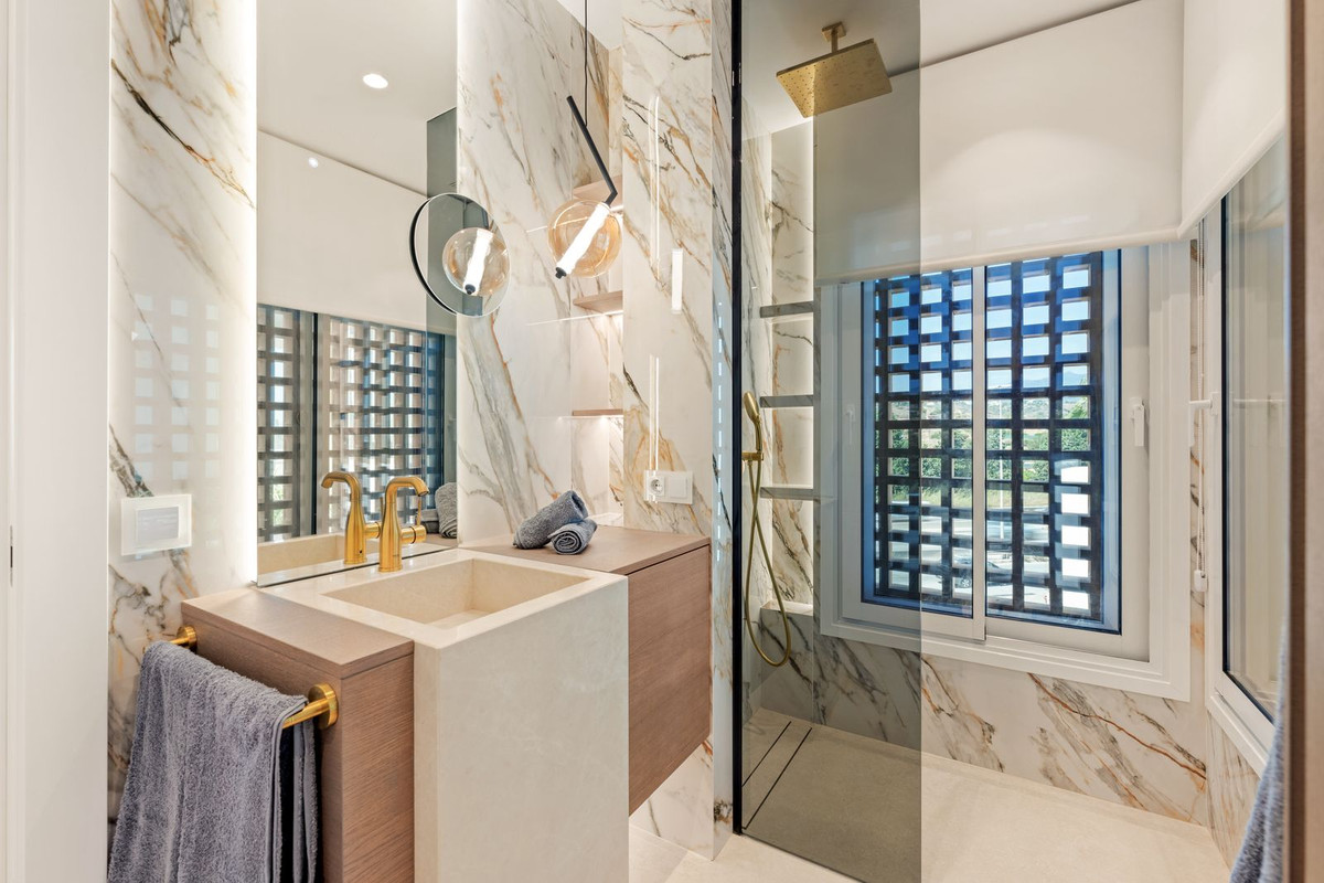 3 Bed Apartment for sale in New Golden Mile Costa Del Sol, Málaga, Spain