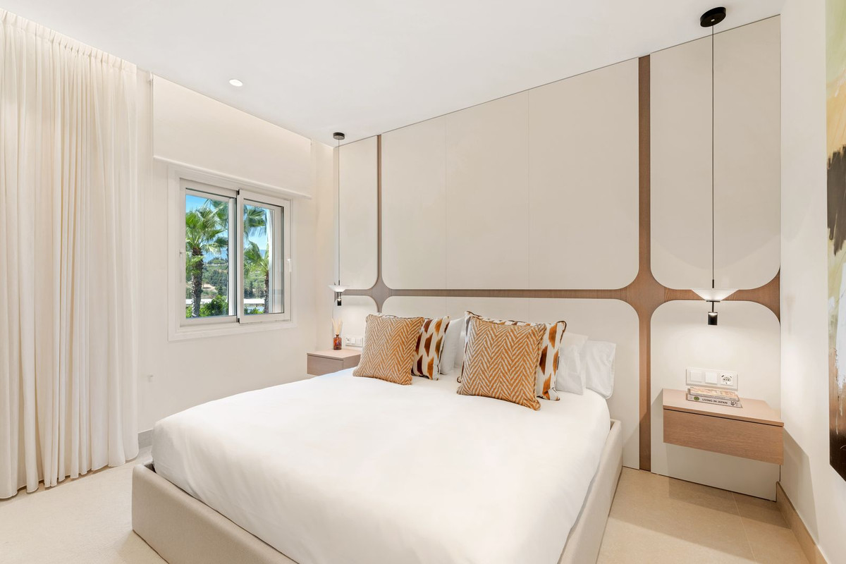 3 Bed Apartment for sale in New Golden Mile Costa Del Sol, Málaga, Spain