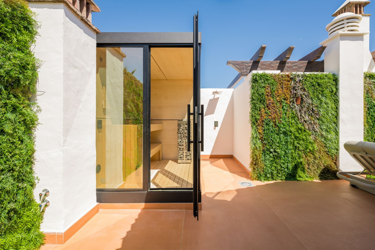 3 Bed Apartment for sale in New Golden Mile Costa Del Sol, Málaga, Spain