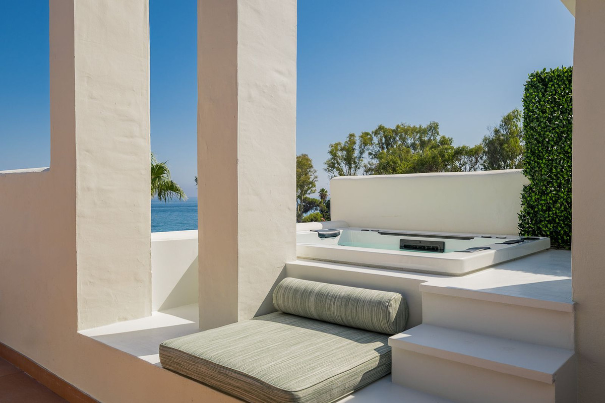 3 Bed Apartment for sale in New Golden Mile Costa Del Sol, Málaga, Spain