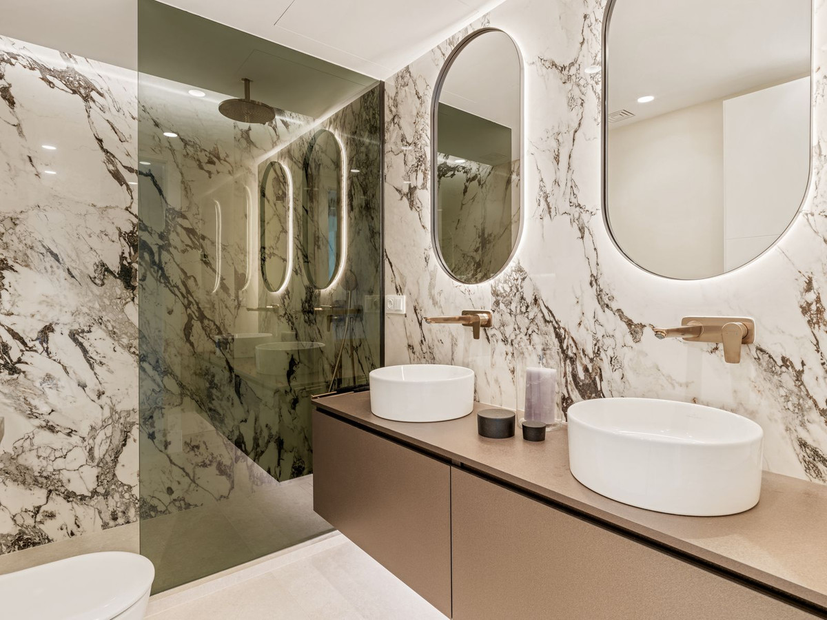 3 Bed Apartment for sale in New Golden Mile Costa Del Sol, Málaga, Spain