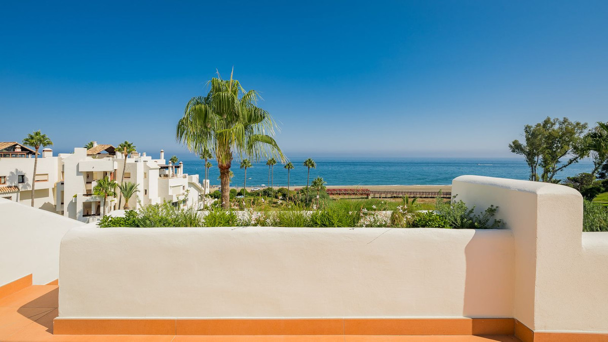 3 Bed Apartment for sale in New Golden Mile Costa Del Sol, Málaga, Spain